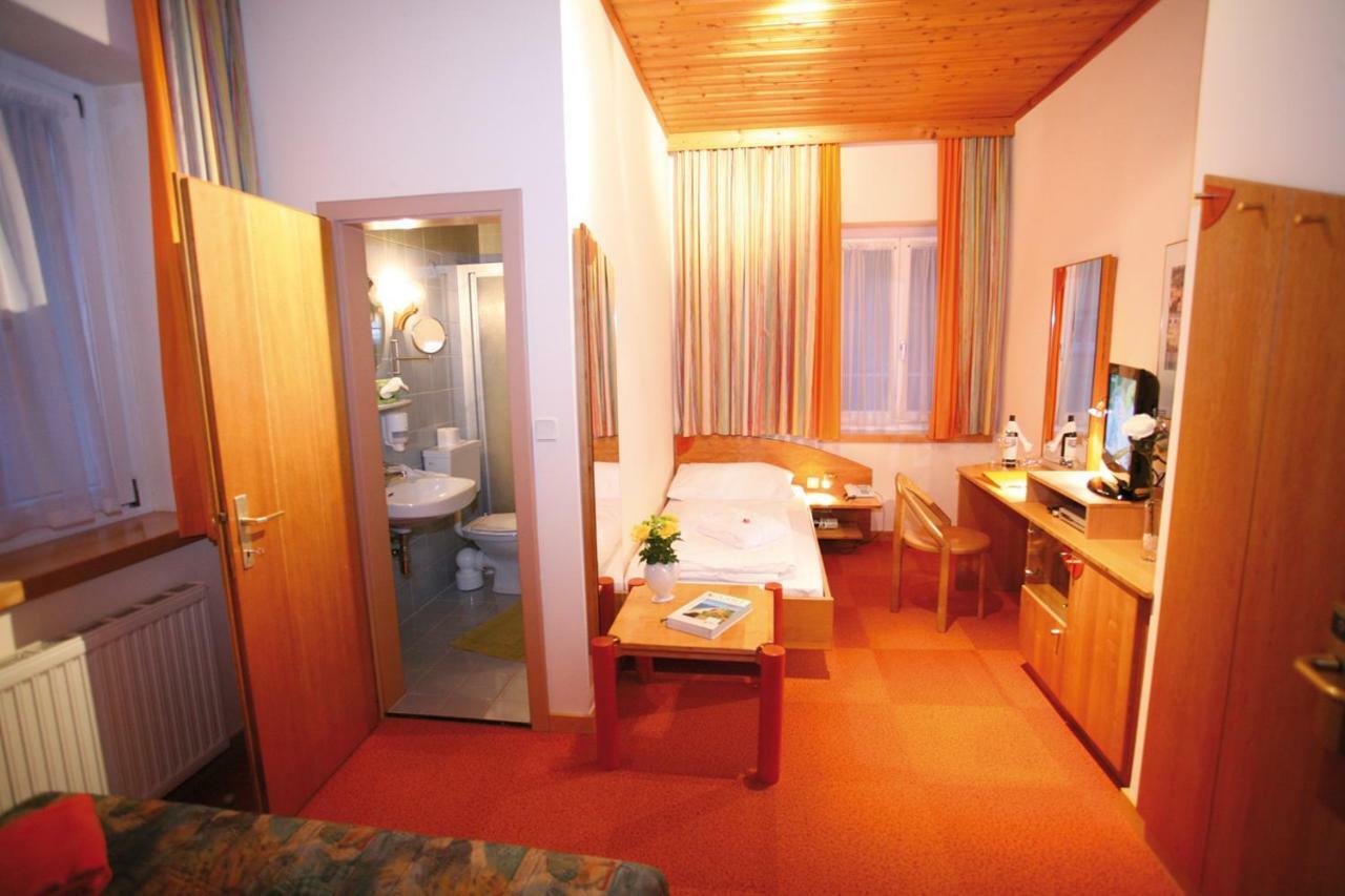 Hotel Restaurant Marko Velden am Wörthersee Buitenkant foto